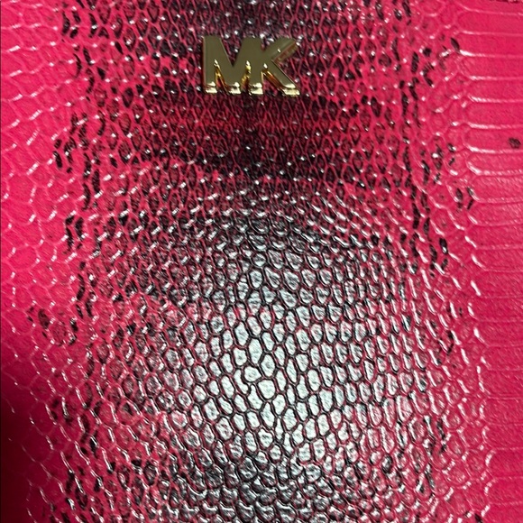 Michael Kors Fuchsia and Black Textured Clutch - Picture 3 of 9